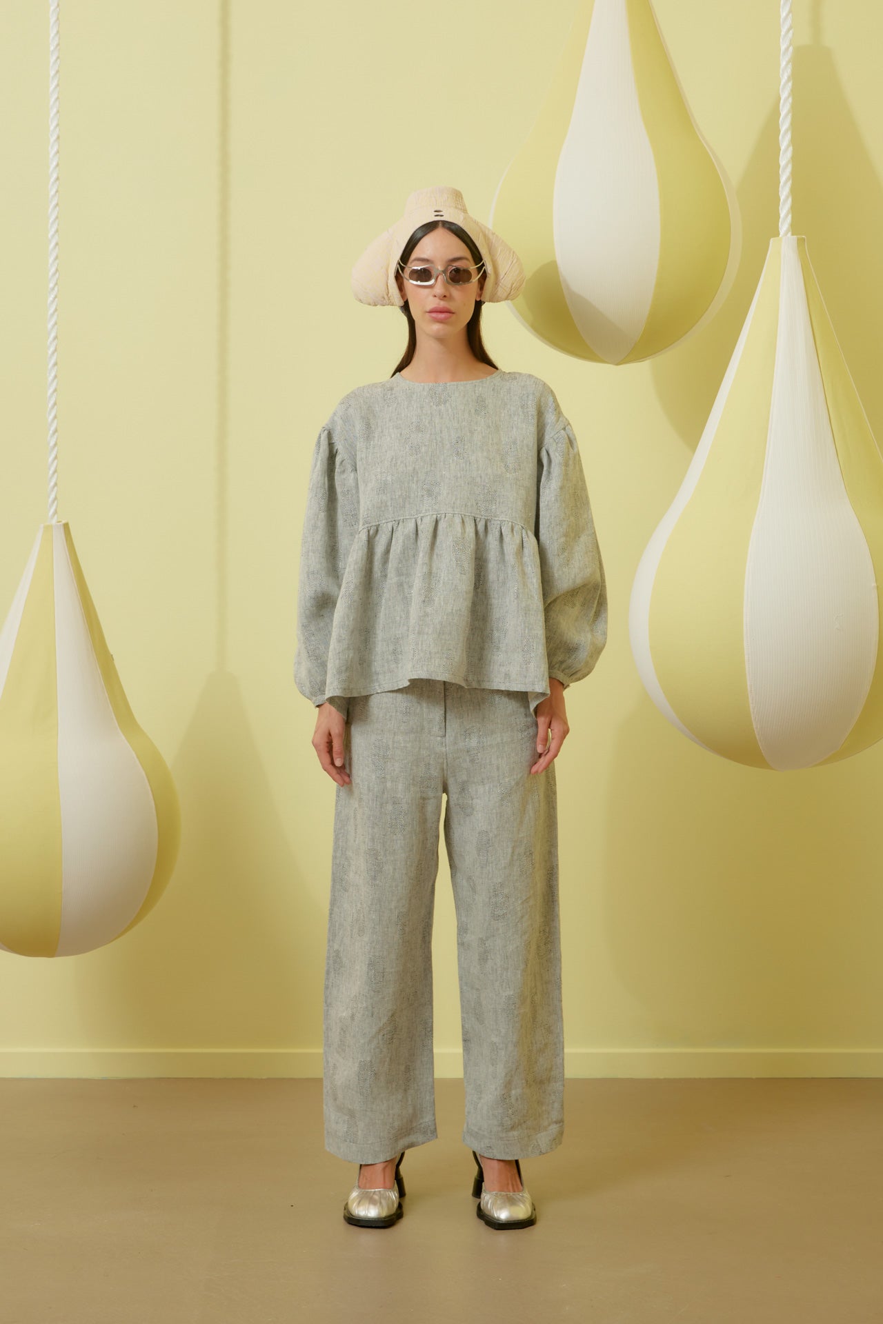 Henrik Vibskov - Bowl blouse in Grey Melange Gloves - 3