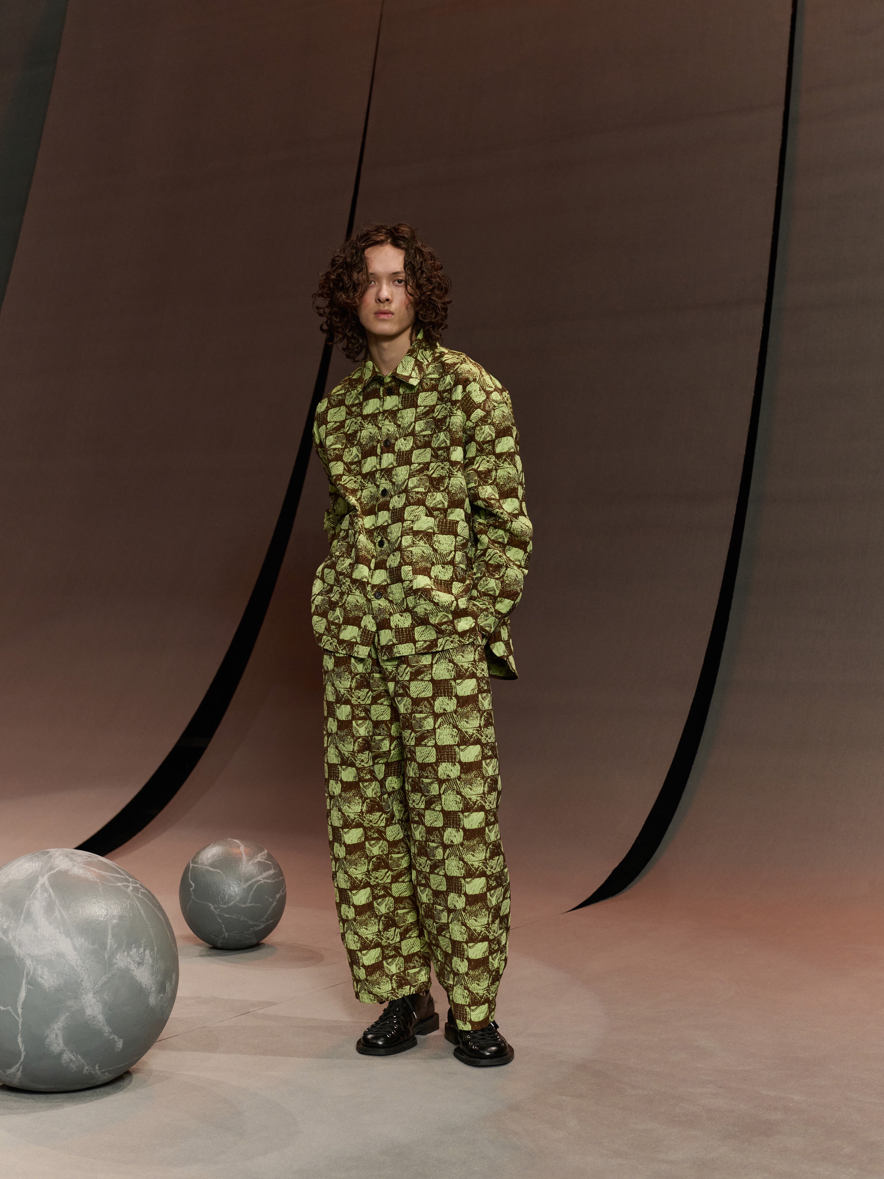 Big Shirt - Footprints Brown-[-Henrik Vibskov-4